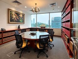 UE Square (D9), Office #630600771